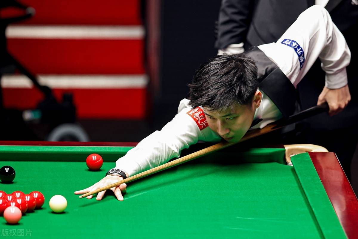 她将面临更 她将面临更