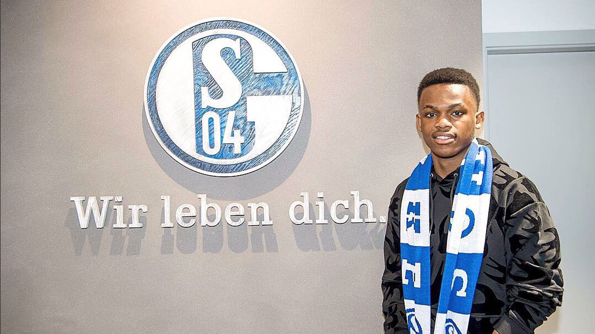 从品牌与公 从品牌与公